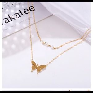 Double-layer Pearl Butterfly Pendant Choker